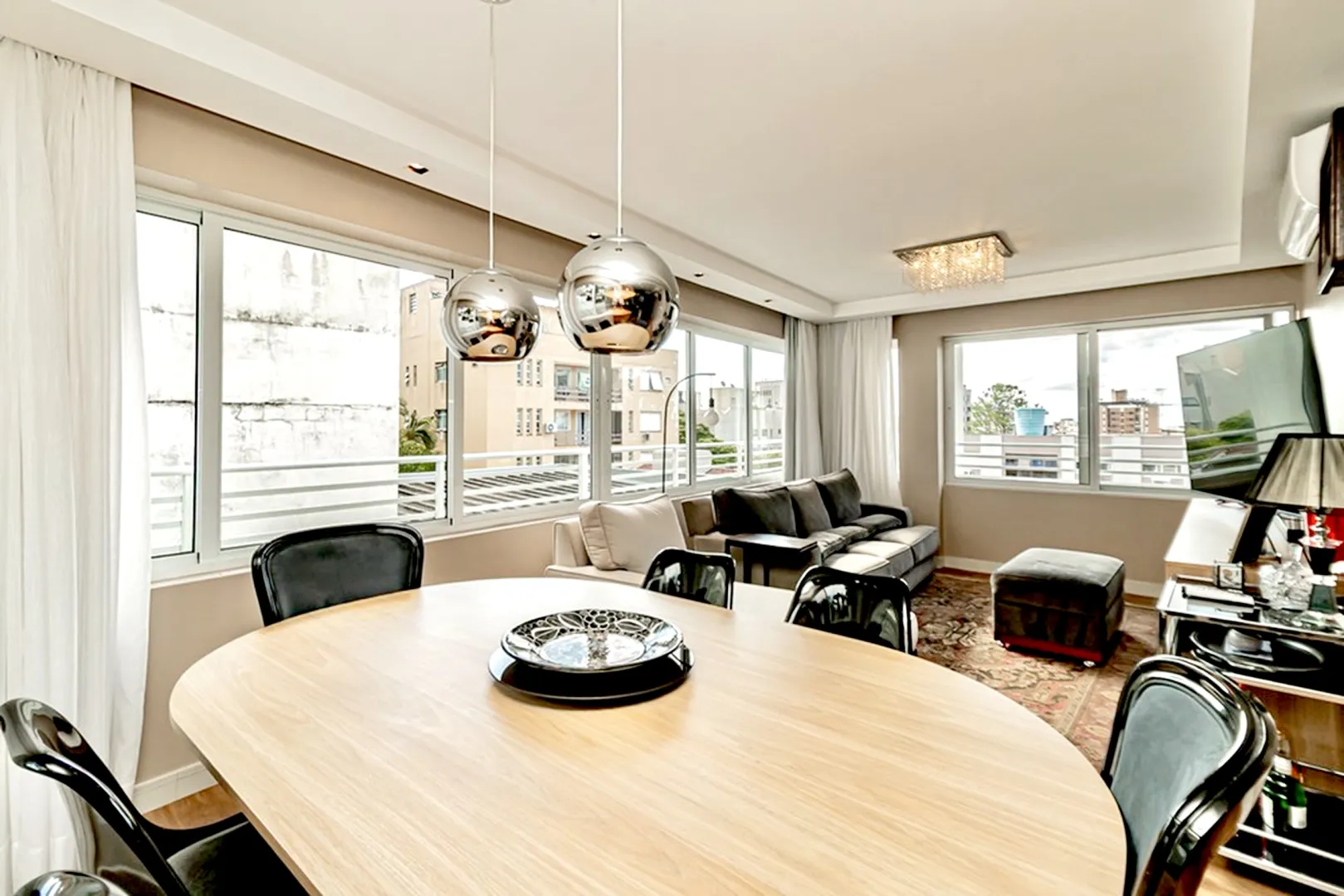 R$ 712.000 - EXCELENTE APARTAMENTO - 89M2 - 2 DORM - 2 SU&Iacute;TES - 2 VAGAS  Porto Alegre - 