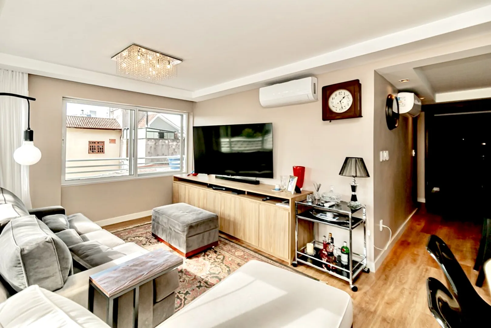 R$ 712.000 - EXCELENTE APARTAMENTO - 89M2 - 2 DORM - 2 SU&Iacute;TES - 2 VAGAS  Porto Alegre - 