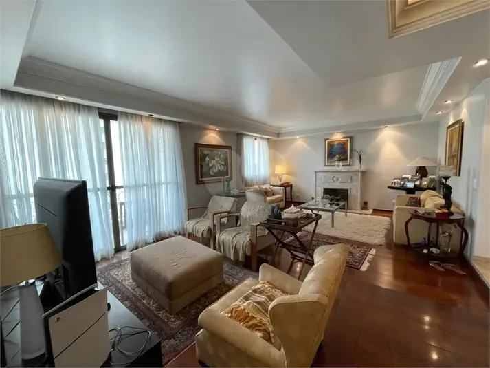 ALTO PADRÃO NO CAMPO BELO | 194 M² | 4 DORMITÓRIOS | 3 VAGAS