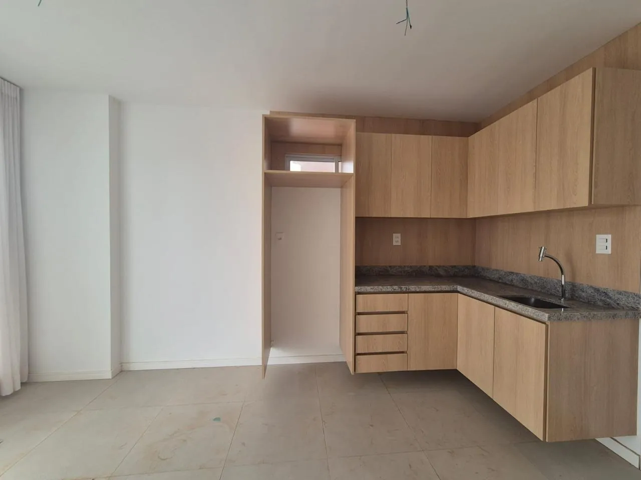 APARTAMENTO QUARTO E SALA VARANDA NASCENTE PISCINA VENDA/LOCA&Ccedil;&Atilde;O CAMINHO &Aacute;RVORES  Salvador - 