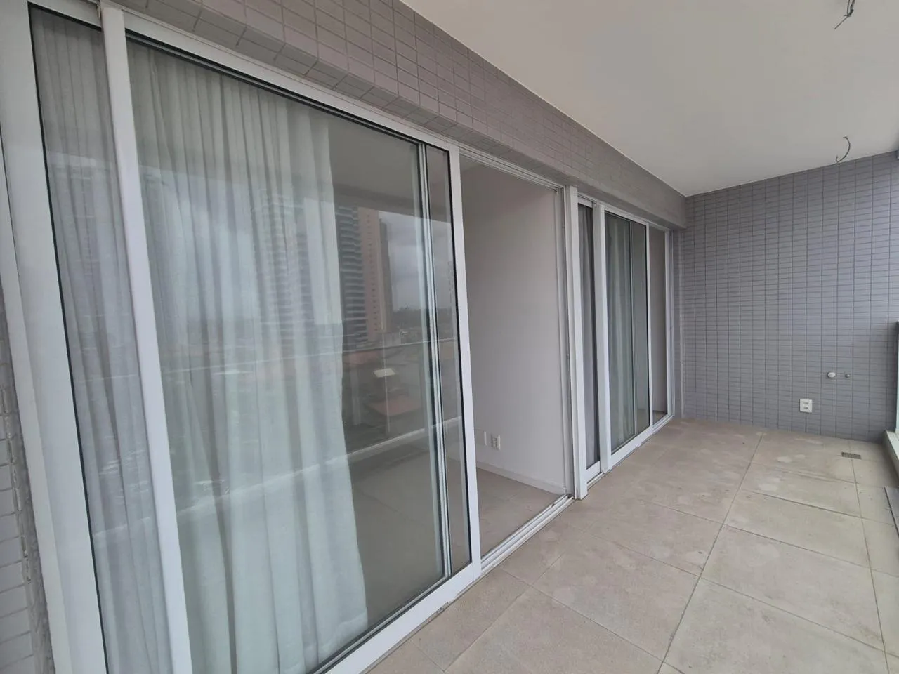 APARTAMENTO QUARTO E SALA VARANDA NASCENTE PISCINA VENDA/LOCA&Ccedil;&Atilde;O CAMINHO &Aacute;RVORES  Salvador - 