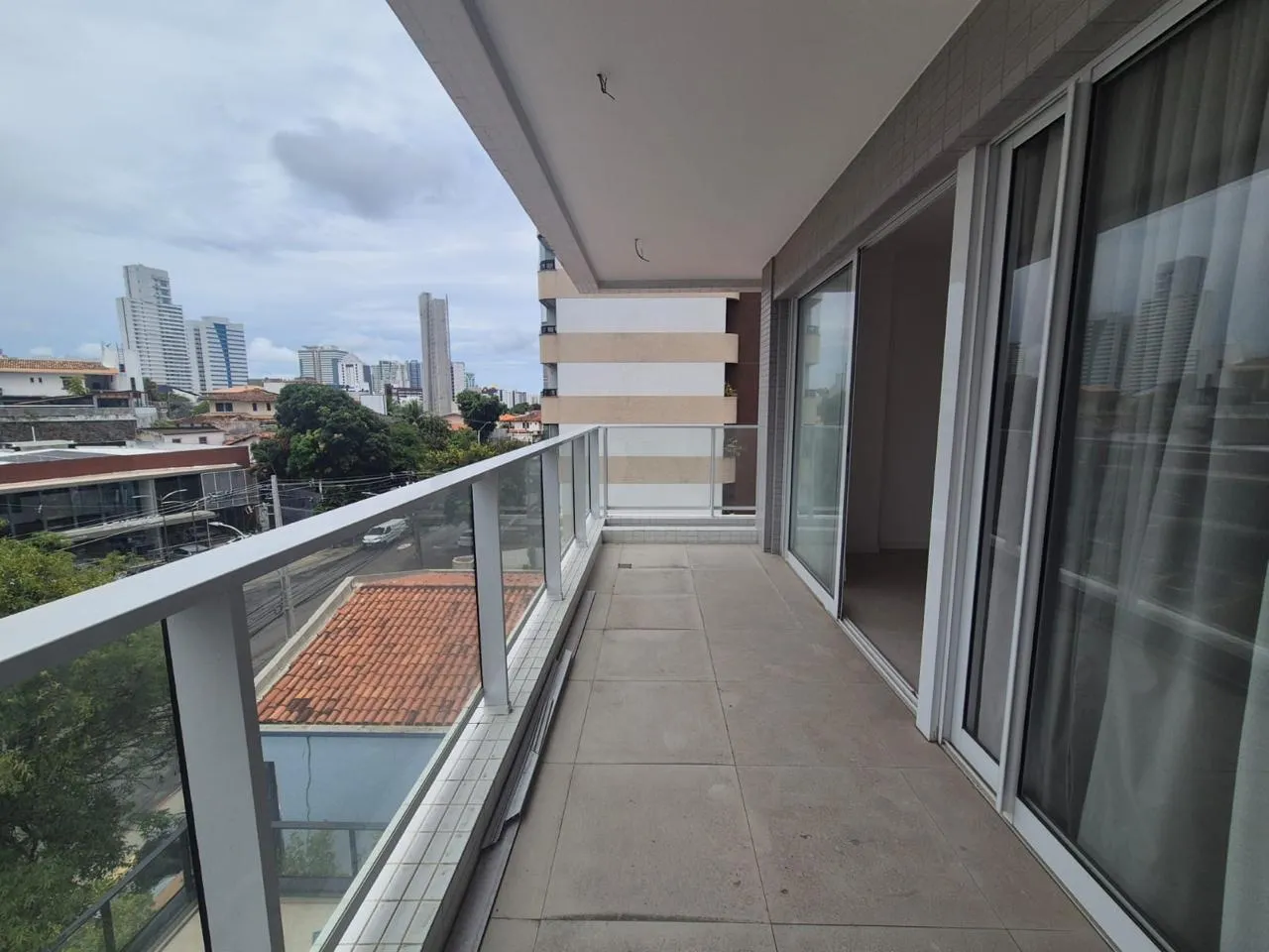 APARTAMENTO QUARTO E SALA VARANDA NASCENTE PISCINA VENDA/LOCA&Ccedil;&Atilde;O CAMINHO &Aacute;RVORES  Salvador - 