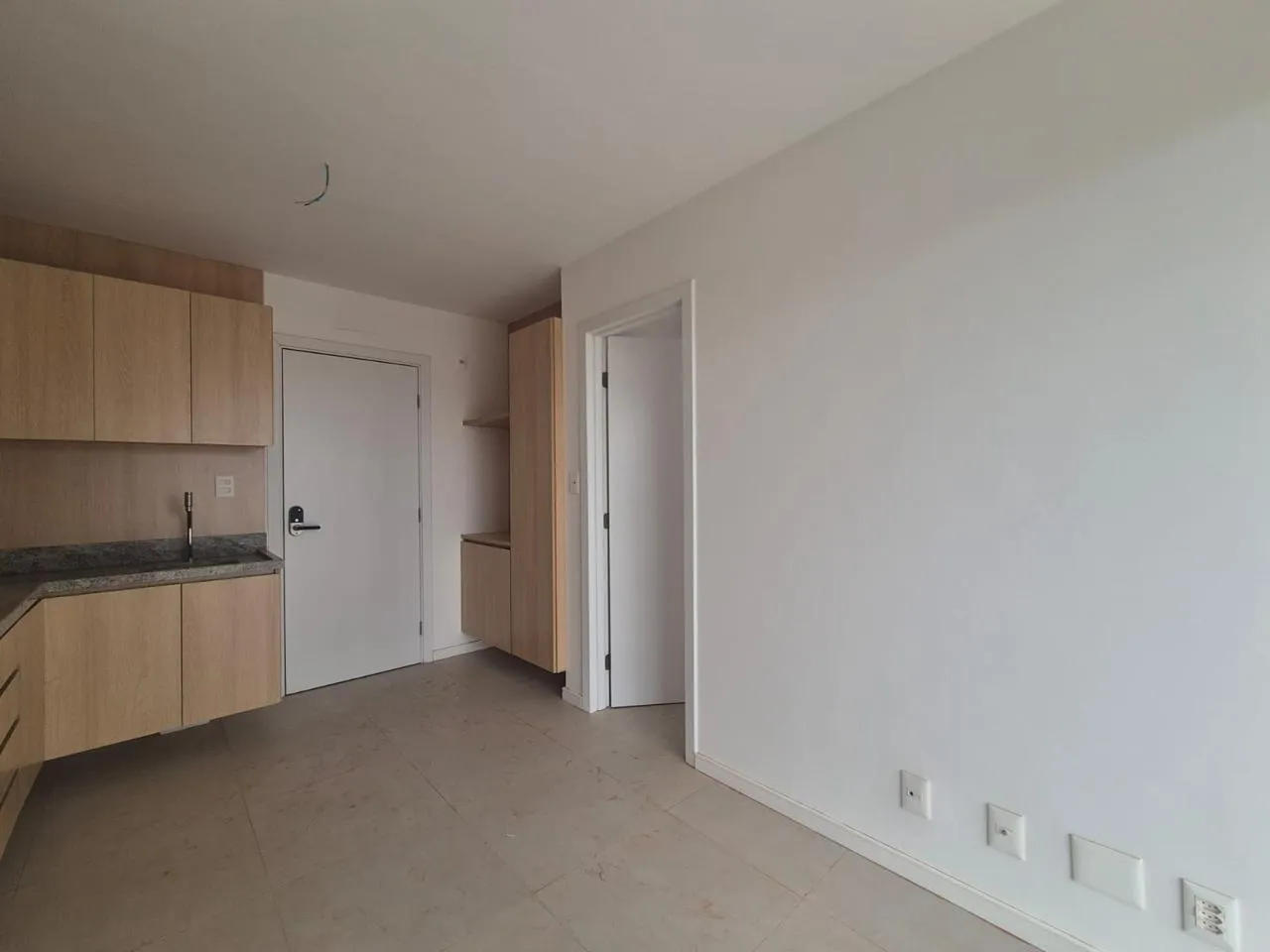 APARTAMENTO QUARTO E SALA VARANDA NASCENTE PISCINA VENDA/LOCA&Ccedil;&Atilde;O CAMINHO &Aacute;RVORES  Salvador - 