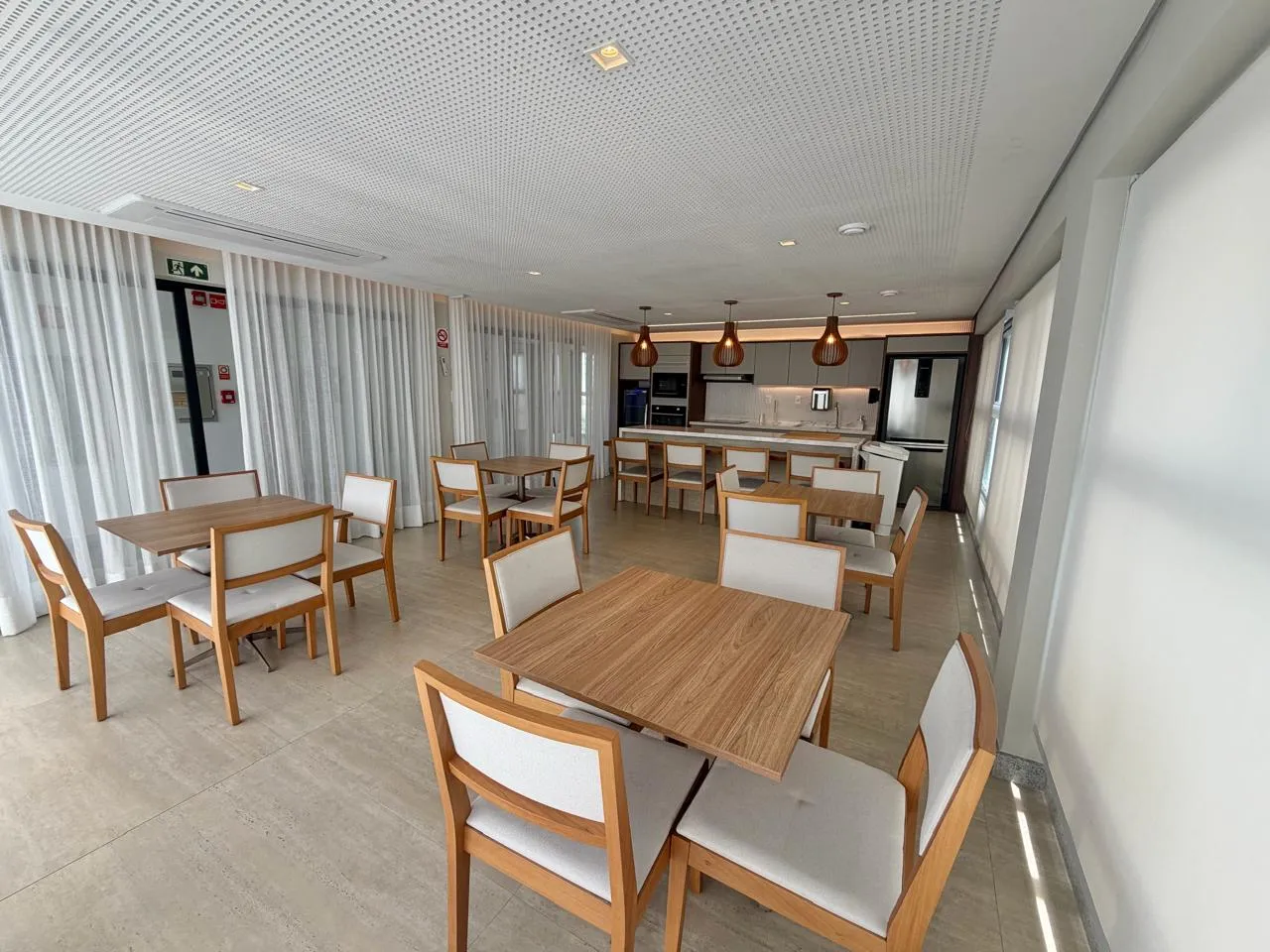 APARTAMENTO QUARTO E SALA VARANDA NASCENTE PISCINA VENDA/LOCA&Ccedil;&Atilde;O CAMINHO &Aacute;RVORES  Salvador - 