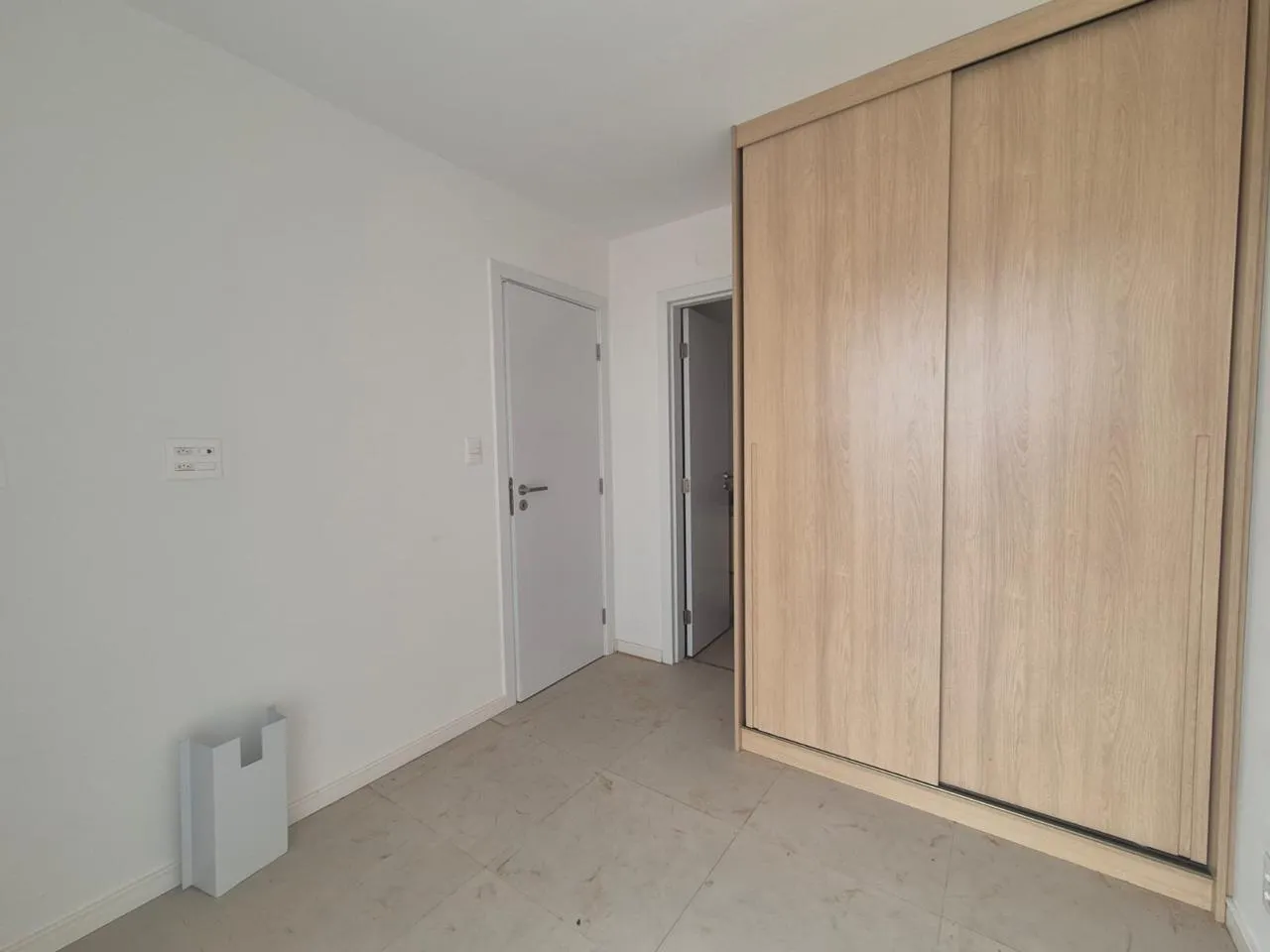 APARTAMENTO QUARTO E SALA VARANDA NASCENTE PISCINA VENDA/LOCA&Ccedil;&Atilde;O CAMINHO &Aacute;RVORES  Salvador - 