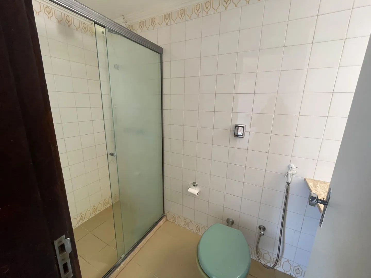 APARTAMENTO 3 QUARTOS SU&Iacute;TE ARM&Aacute;RIOS 2 GARAGENS LOCA&Ccedil;&Atilde;O JARDIM APIPEMA ONDINA Rua Desembargador Demétrio Tourinho Salvador - 