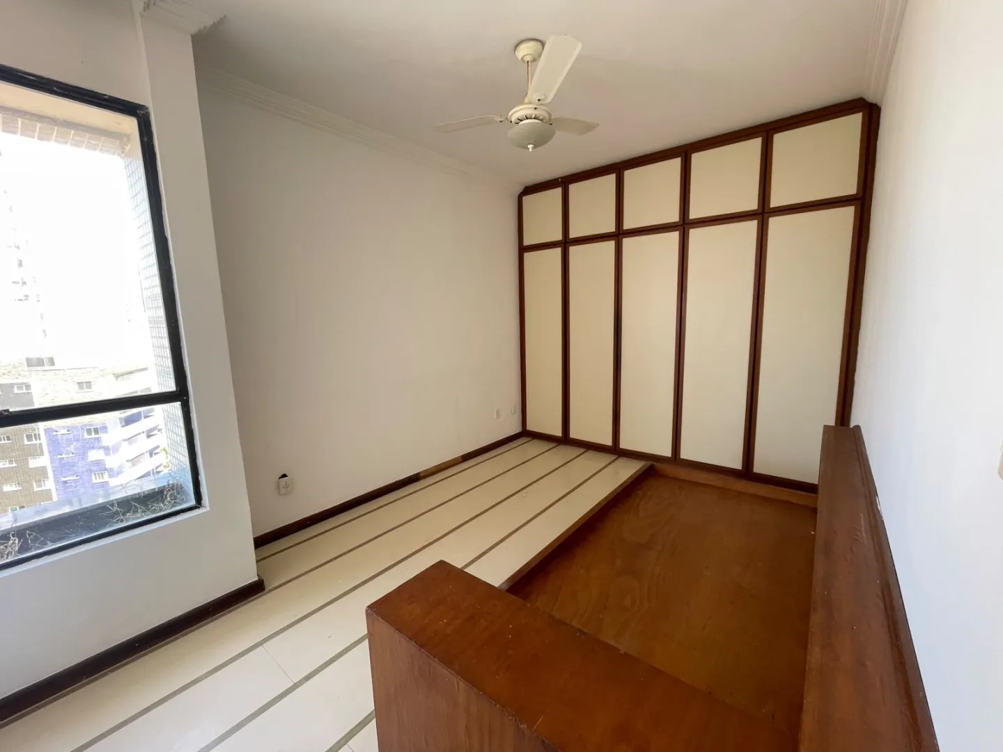 APARTAMENTO 3 QUARTOS SU&Iacute;TE ARM&Aacute;RIOS 2 GARAGENS LOCA&Ccedil;&Atilde;O JARDIM APIPEMA ONDINA Rua Desembargador Demétrio Tourinho Salvador - 