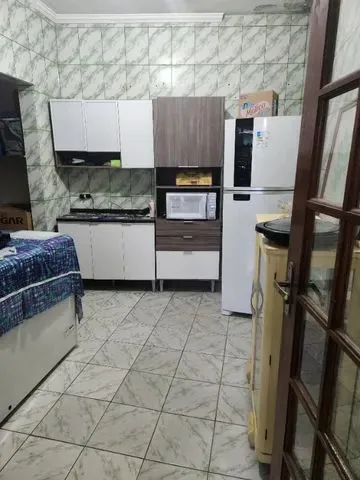 CASA COM 5 DORMIT&Oacute;RIOS, ED&Iacute;CULA E 4 VAGAS &ndash; AVIA&Ccedil;&Atilde;O &ndash; PRAIA GRANDE/SP Avenida Carlos Martiniano de Andrade Praia Grande - 