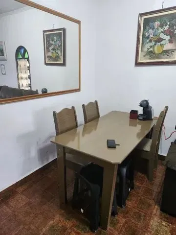 CASA COM 5 DORMIT&Oacute;RIOS, ED&Iacute;CULA E 4 VAGAS &ndash; AVIA&Ccedil;&Atilde;O &ndash; PRAIA GRANDE/SP Avenida Carlos Martiniano de Andrade Praia Grande - 