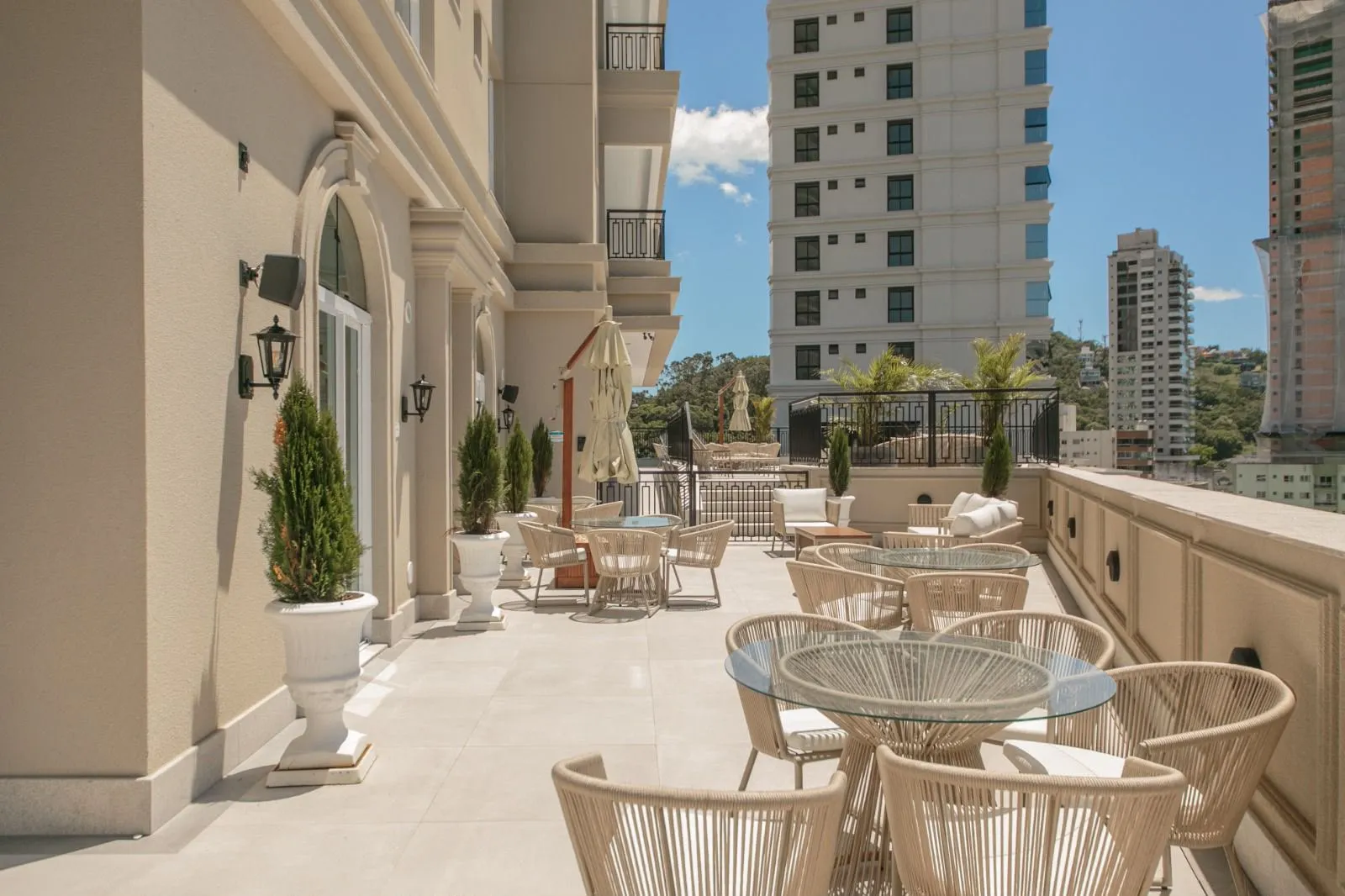 Magn&oacute;lia Residence | 3 Su&iacute;tes, 2 Vagas e Hidromassagem no Centro de Itapema Rua 115 C Itapema - 