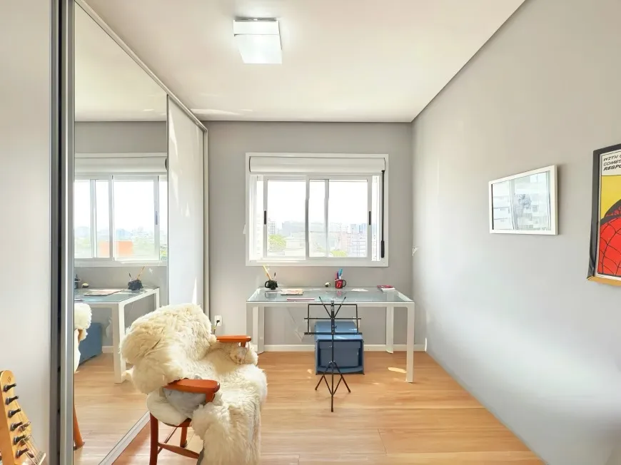 R$ 495.000 - BELO APARTAMENTO - 58M2 - 2 DORM - MUITO SOL - VISTA - 1 VAGA Rua Barão do Gravataí  Porto Alegre - 