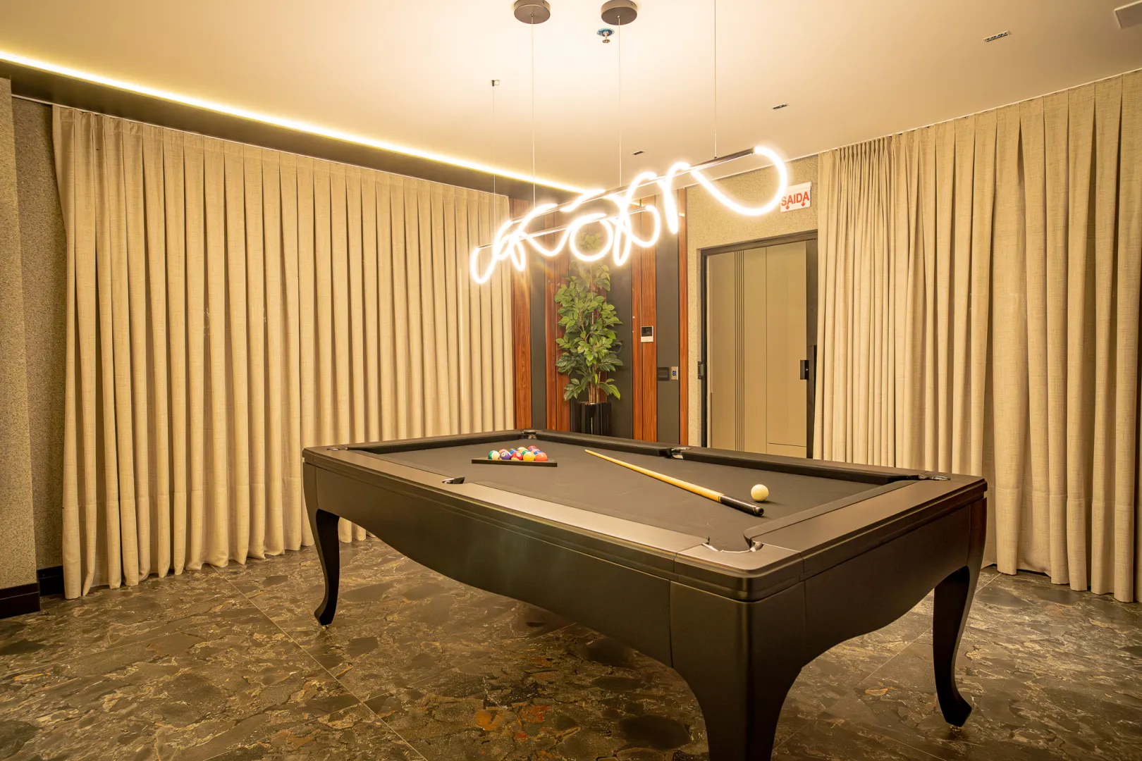 Residencial Dummond | Apartamento com 4 Su&iacute;tes, 3 Vagas e 206 m&sup2; em Meia Praia, Itapema 2° avenida Itapema - 