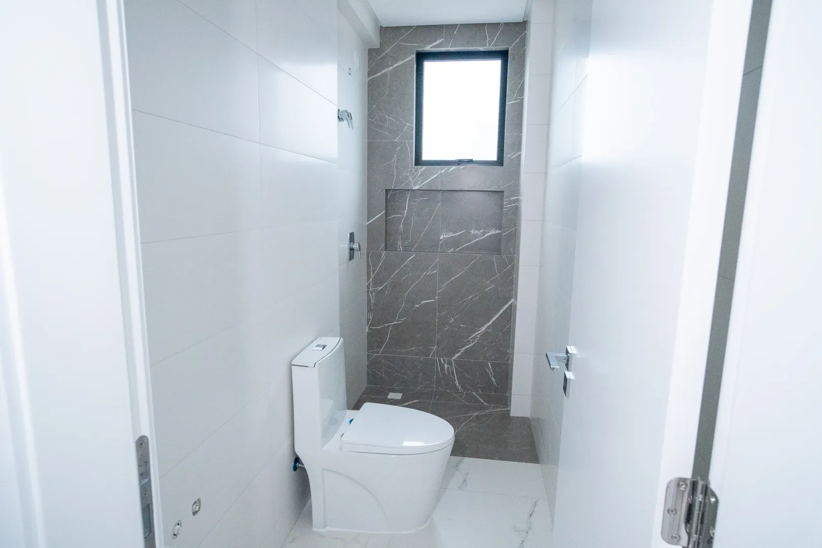 Residencial Dummond | Apartamento com 4 Su&iacute;tes, 3 Vagas e 206 m&sup2; em Meia Praia, Itapema 2° avenida Itapema - 