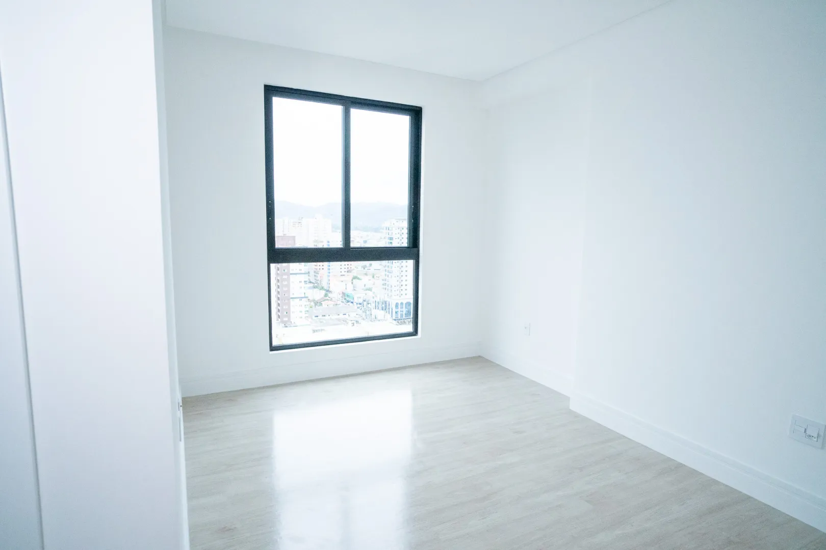 Residencial Dummond | Apartamento com 4 Su&iacute;tes, 3 Vagas e 206 m&sup2; em Meia Praia, Itapema 2° avenida Itapema - 