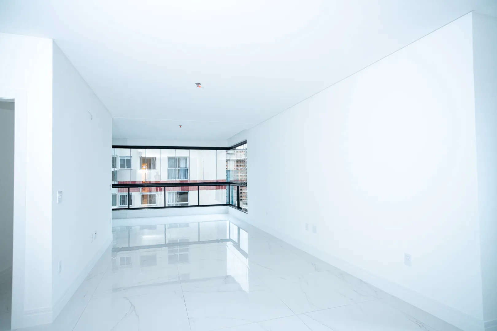 Residencial Dummond | Apartamento com 4 Su&iacute;tes, 3 Vagas e 206 m&sup2; em Meia Praia, Itapema 2° avenida Itapema - 