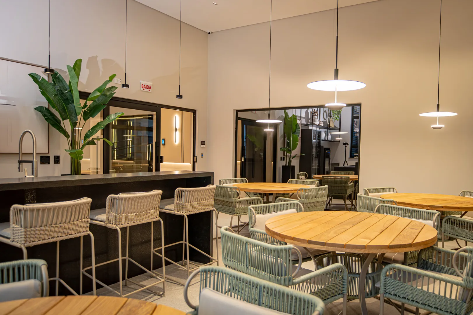 Residencial Dummond | Apartamento com 4 Su&iacute;tes, 3 Vagas e 206 m&sup2; em Meia Praia, Itapema 2° avenida Itapema - 