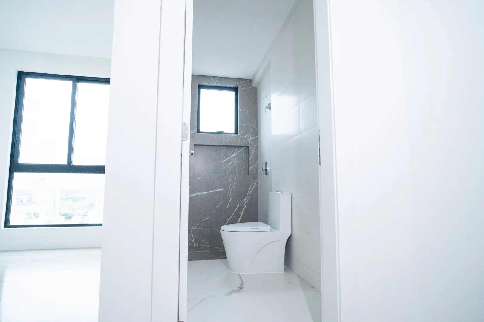 Residencial Dummond | Apartamento com 4 Su&iacute;tes, 3 Vagas e 206 m&sup2; em Meia Praia, Itapema 2° avenida Itapema - 