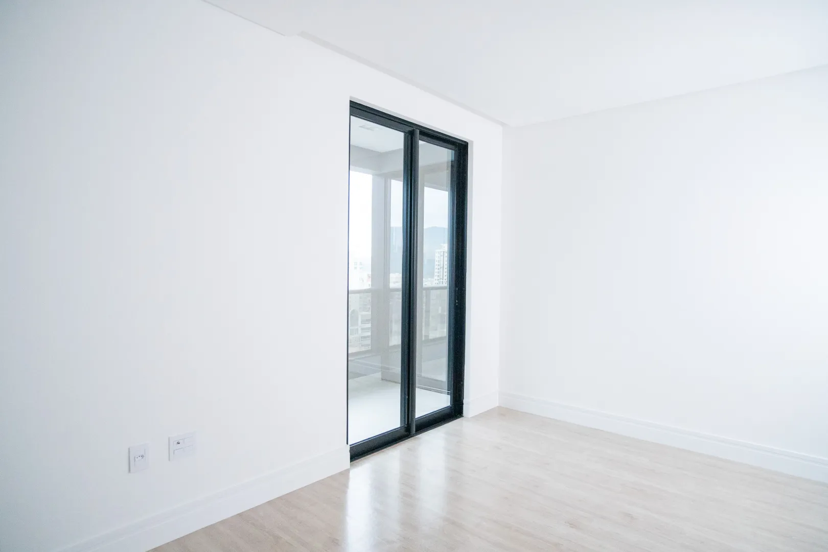 Residencial Dummond | Apartamento com 4 Su&iacute;tes, 3 Vagas e 206 m&sup2; em Meia Praia, Itapema 2° avenida Itapema - 