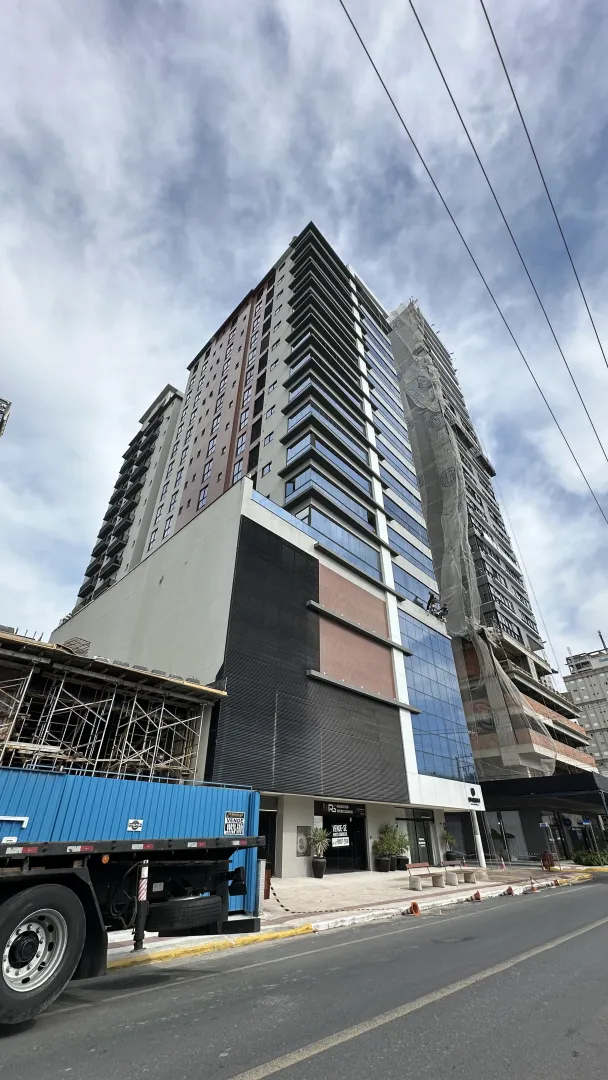 Residencial Torri di Mare | Cobertura, 4 Su&iacute;tes, 3 Vagas e Vista Panor&acirc;mica em Porto Belo Avenida Senador Atílio Fontana Porto Belo - 