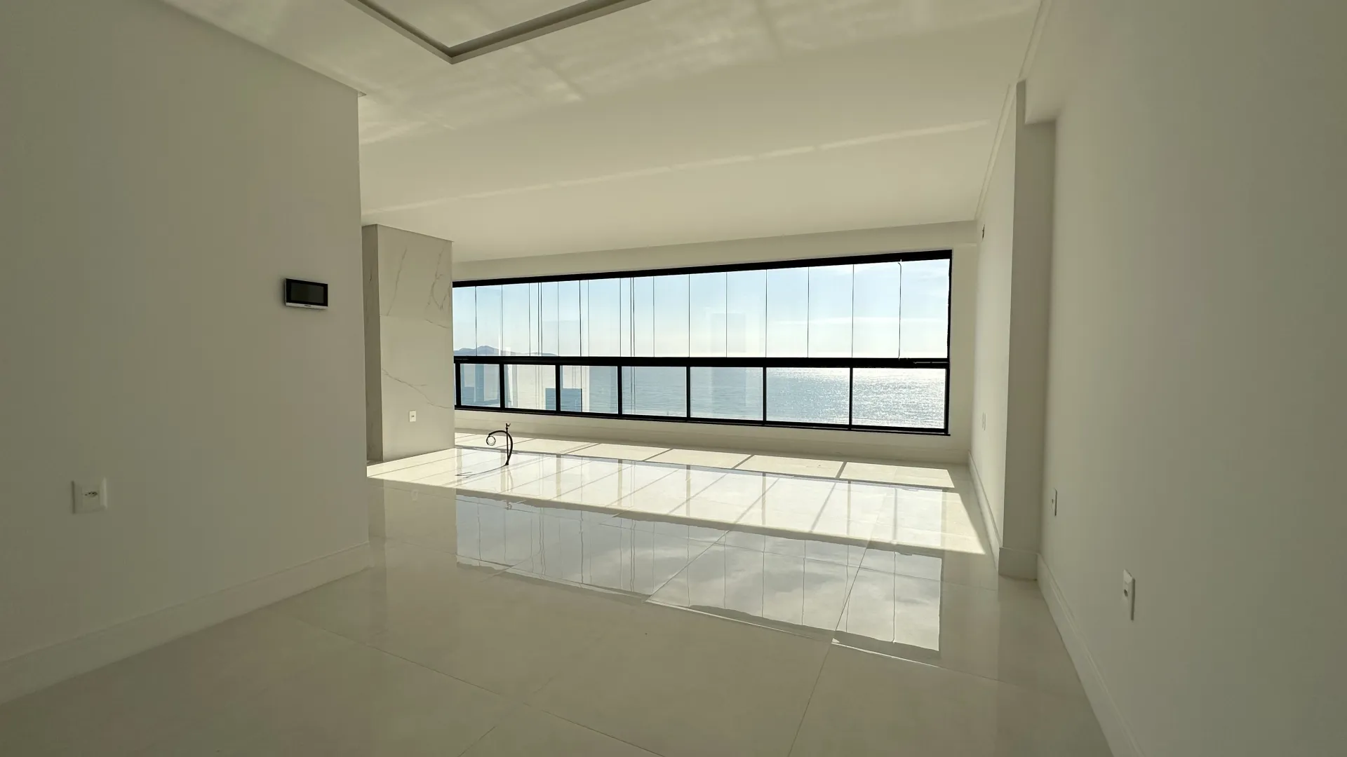 Residencial Torri di Mare | Cobertura, 4 Su&iacute;tes, 3 Vagas e Vista Panor&acirc;mica em Porto Belo Avenida Senador Atílio Fontana Porto Belo - 