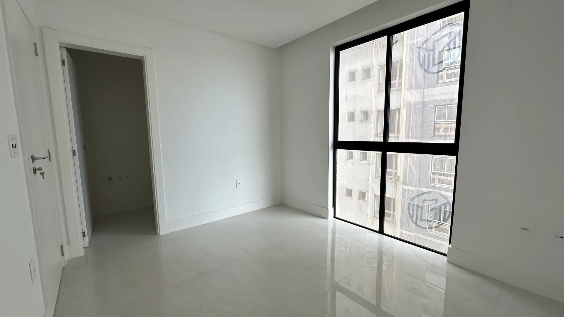 Residencial Torri di Mare | Cobertura, 4 Su&iacute;tes, 3 Vagas e Vista Panor&acirc;mica em Porto Belo Avenida Senador Atílio Fontana Porto Belo - 