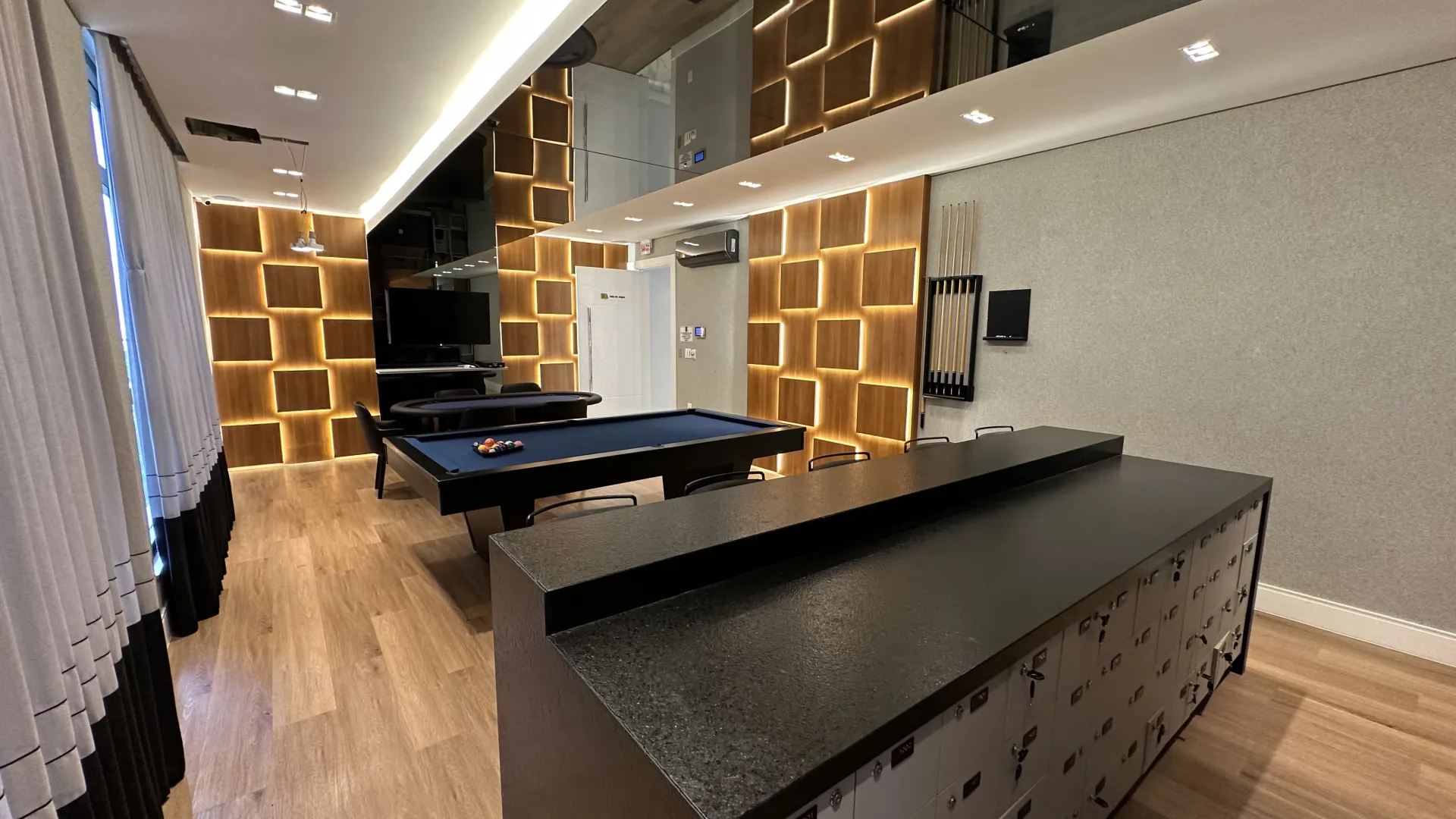 Residencial Torri di Mare | Cobertura, 4 Su&iacute;tes, 3 Vagas e Vista Panor&acirc;mica em Porto Belo Avenida Senador Atílio Fontana Porto Belo - 