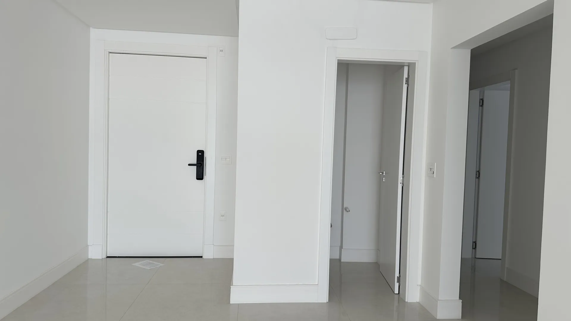 Residencial Torri di Mare | Cobertura, 4 Su&iacute;tes, 3 Vagas e Vista Panor&acirc;mica em Porto Belo Avenida Senador Atílio Fontana Porto Belo - 
