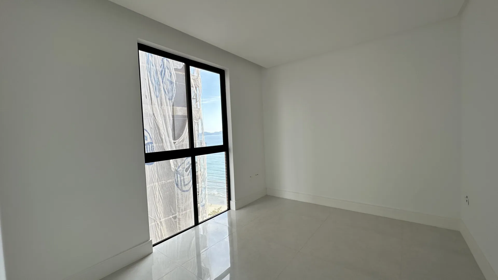 Residencial Torri di Mare | Cobertura, 4 Su&iacute;tes, 3 Vagas e Vista Panor&acirc;mica em Porto Belo Avenida Senador Atílio Fontana Porto Belo - 