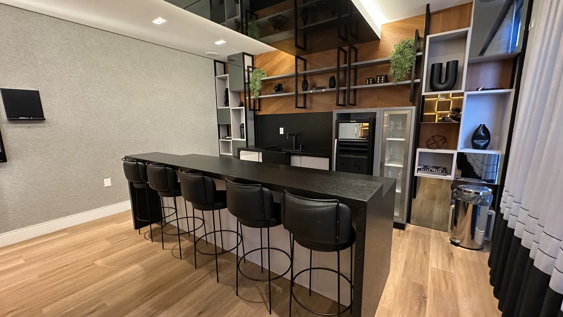 Residencial Torri di Mare | Cobertura, 4 Su&iacute;tes, 3 Vagas e Vista Panor&acirc;mica em Porto Belo Avenida Senador Atílio Fontana Porto Belo - 