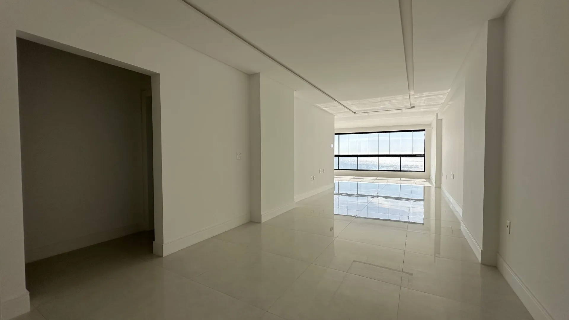 Residencial Torri di Mare | Cobertura, 4 Su&iacute;tes, 3 Vagas e Vista Panor&acirc;mica em Porto Belo Avenida Senador Atílio Fontana Porto Belo - 