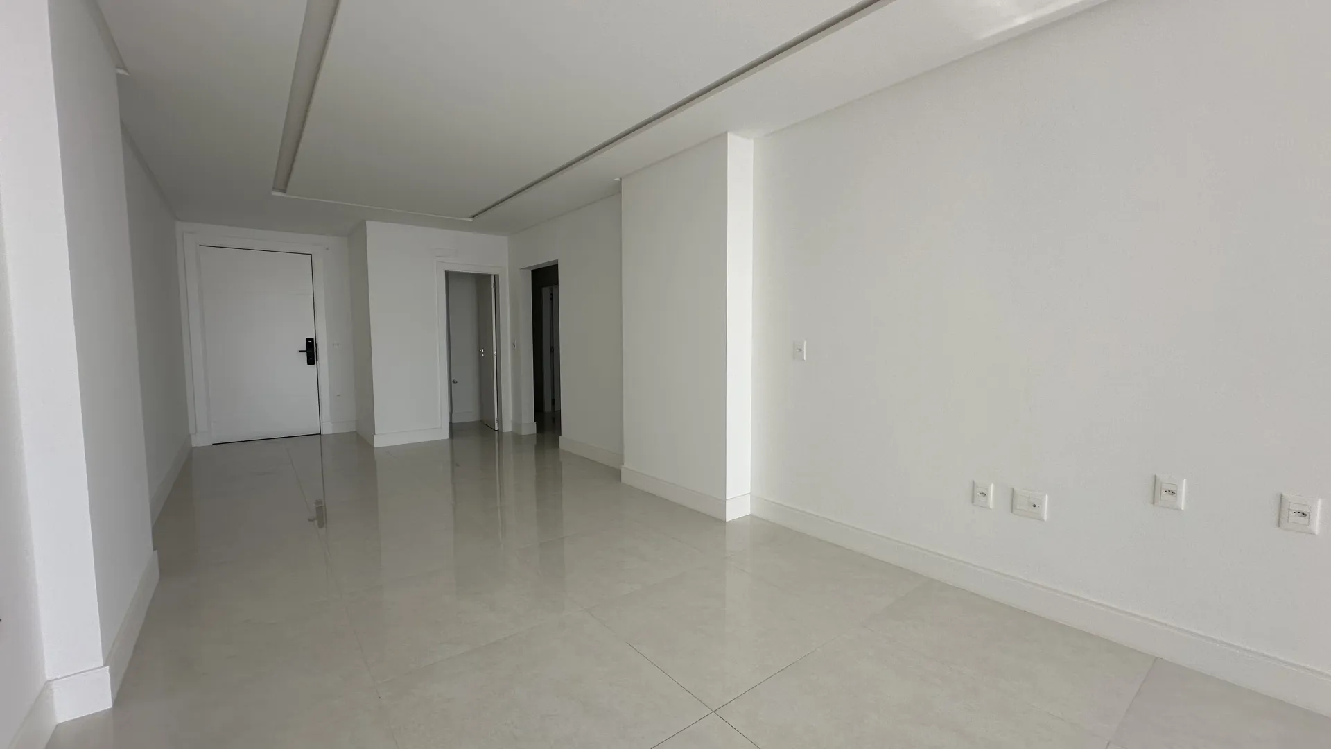 Residencial Torri di Mare | Cobertura, 4 Su&iacute;tes, 3 Vagas e Vista Panor&acirc;mica em Porto Belo Avenida Senador Atílio Fontana Porto Belo - 