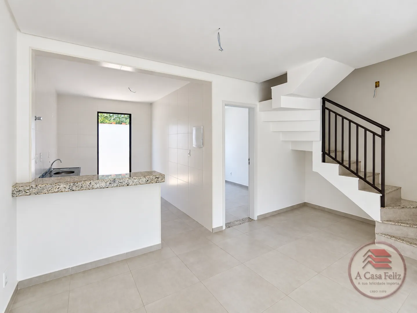 Triplex &aacute; venda  em Abrantes 4/4, 2 vagas Rua do Laço Camaçari - 