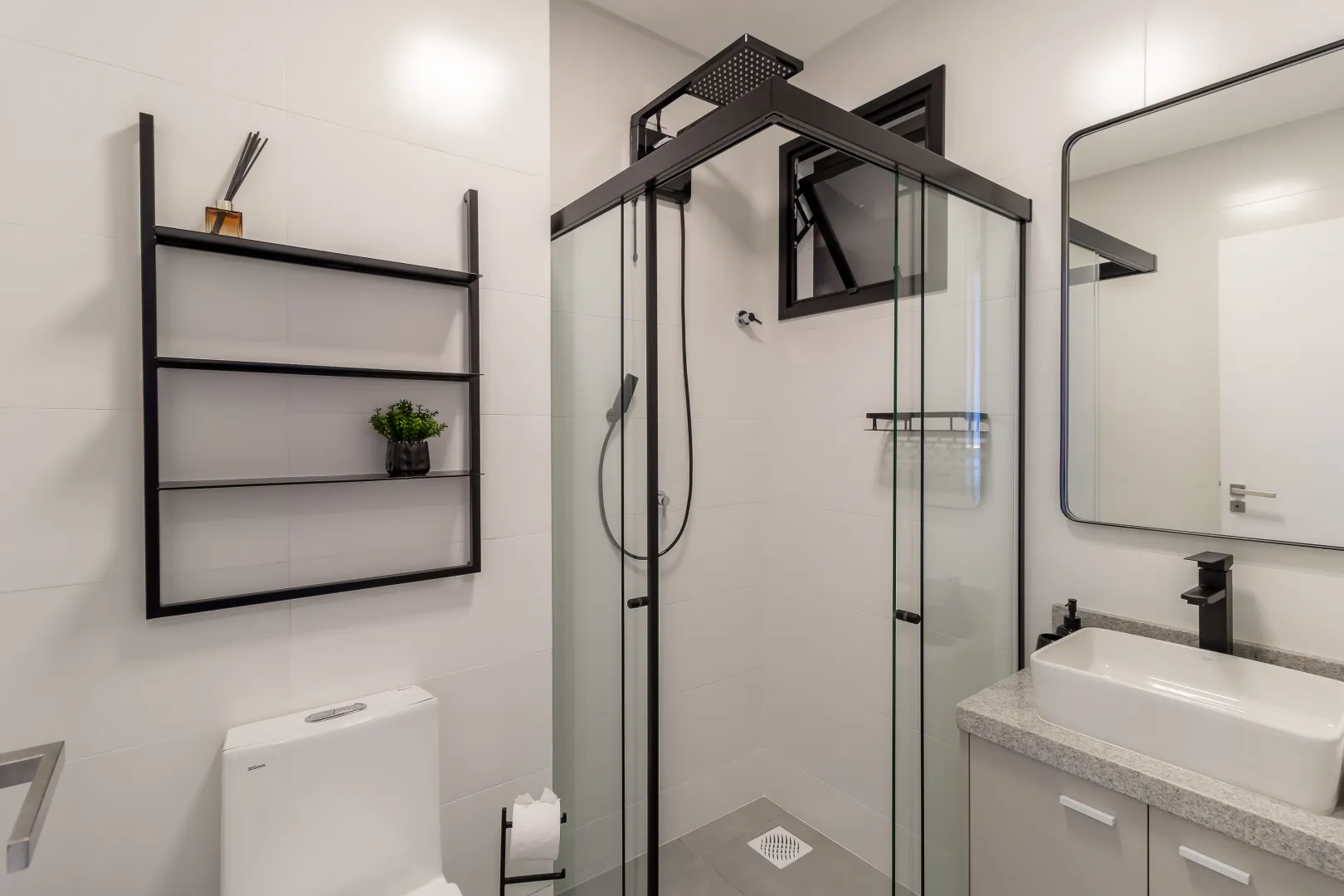 Manhattan Flats &mdash; 2 Studios Mobiliados com Vista Mar | Flat 1307, Centro, Itapema Rua 123-B Itapema - 