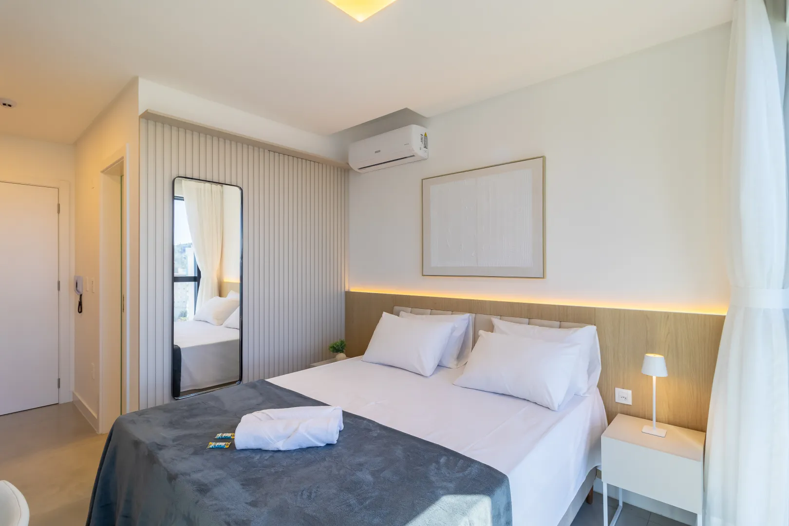 Manhattan Flats &mdash; 2 Studios Mobiliados com Vista Mar | Flat 1307, Centro, Itapema Rua 123-B Itapema - 