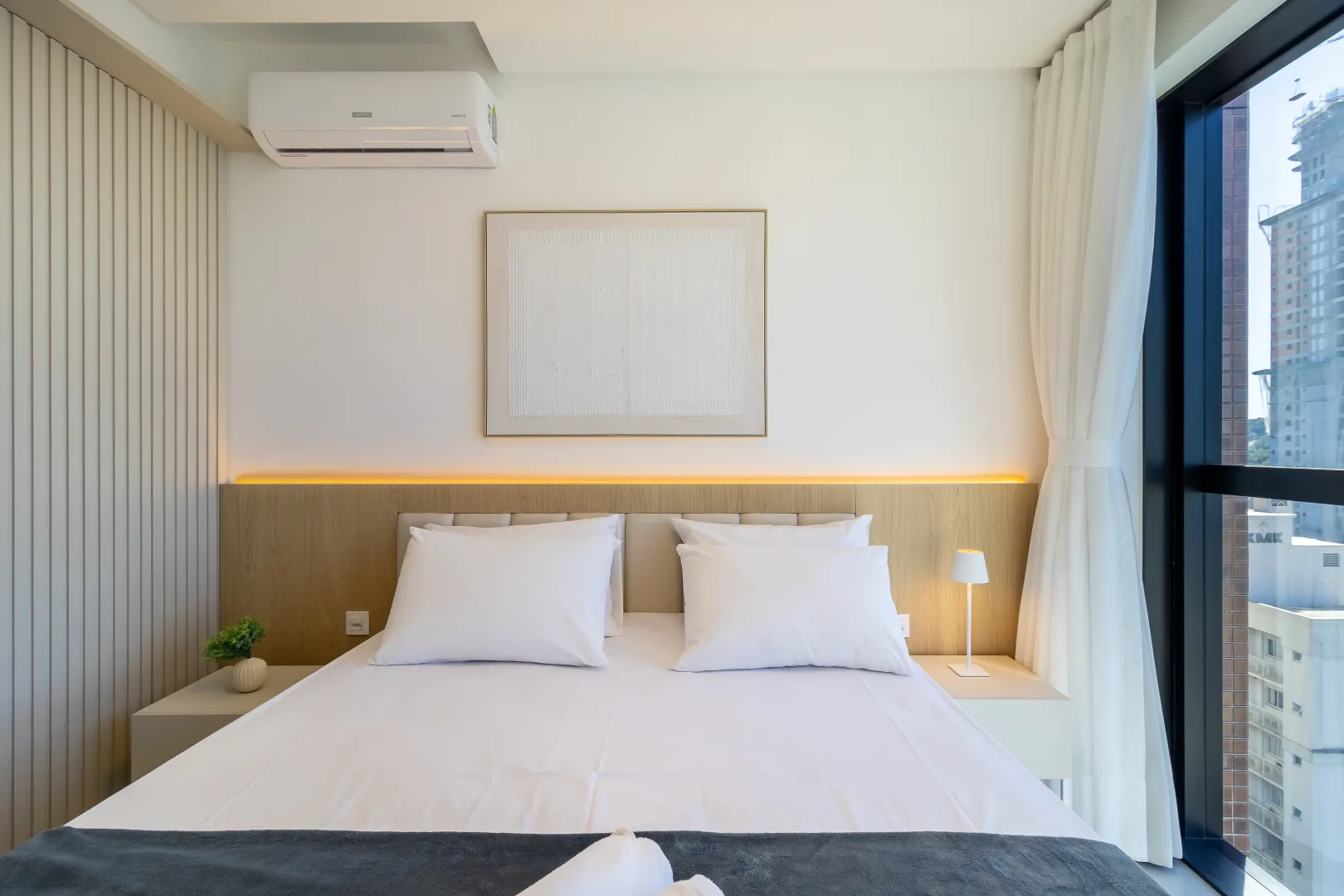 Manhattan Flats &mdash; 2 Studios Mobiliados com Vista Mar | Flat 1307, Centro, Itapema Rua 123-B Itapema - 