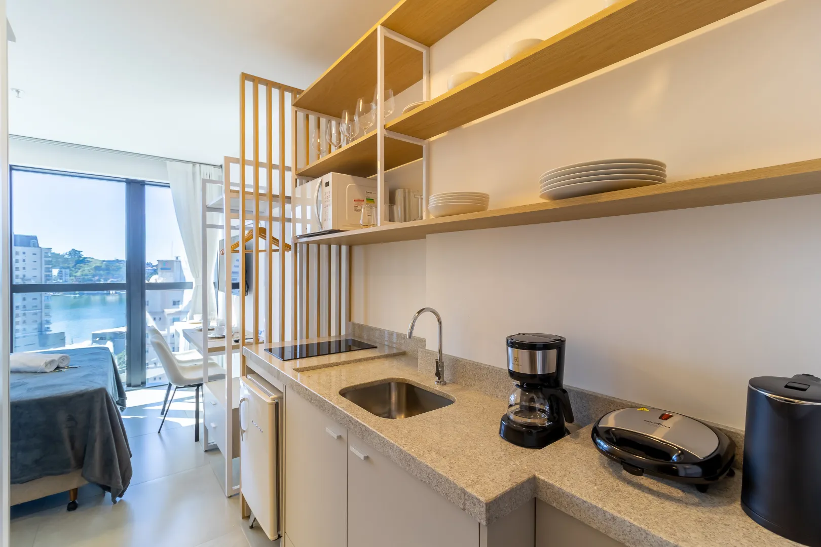 Manhattan Flats &mdash; 2 Studios Mobiliados com Vista Mar | Flat 1307, Centro, Itapema Rua 123-B Itapema - 
