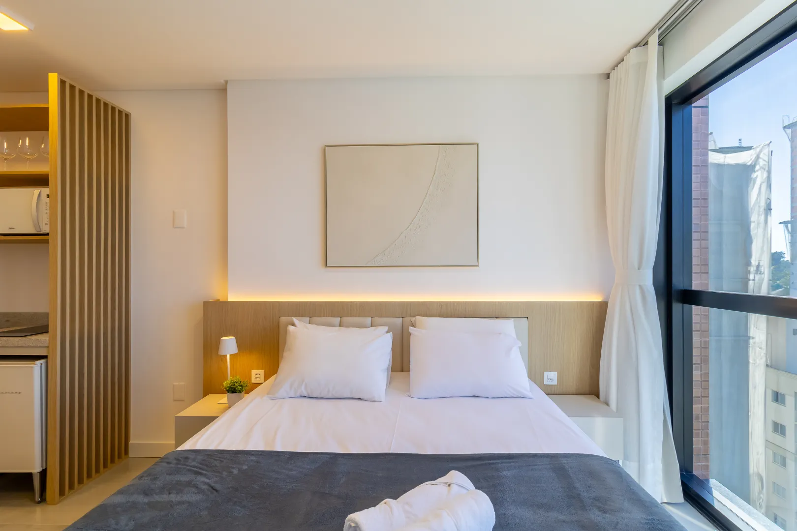 Manhattan Flats &mdash; 2 Studios Mobiliados com Vista Mar | Flat 1307, Centro, Itapema Rua 123-B Itapema - 