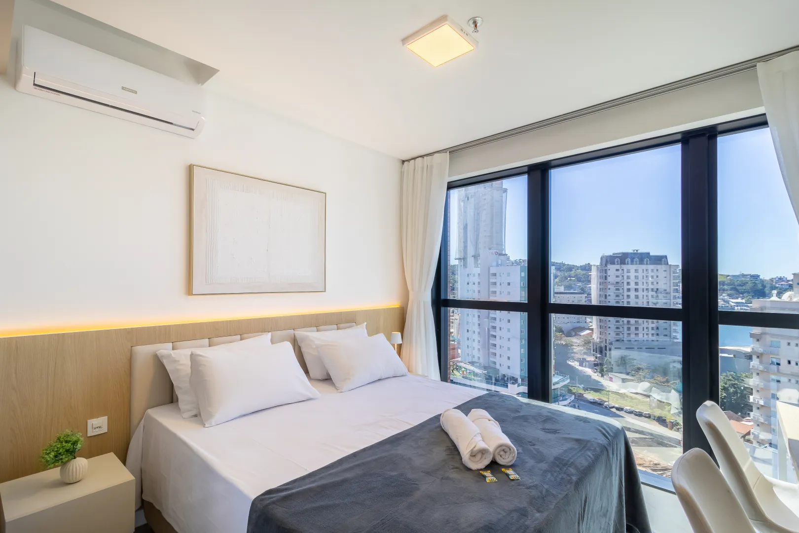 Manhattan Flats &mdash; 2 Studios Mobiliados com Vista Mar | Flat 1307, Centro, Itapema Rua 123-B Itapema - 