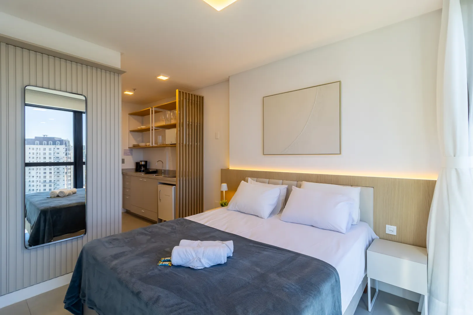 Manhattan Flats &mdash; 2 Studios Mobiliados com Vista Mar | Flat 1307, Centro, Itapema Rua 123-B Itapema - 