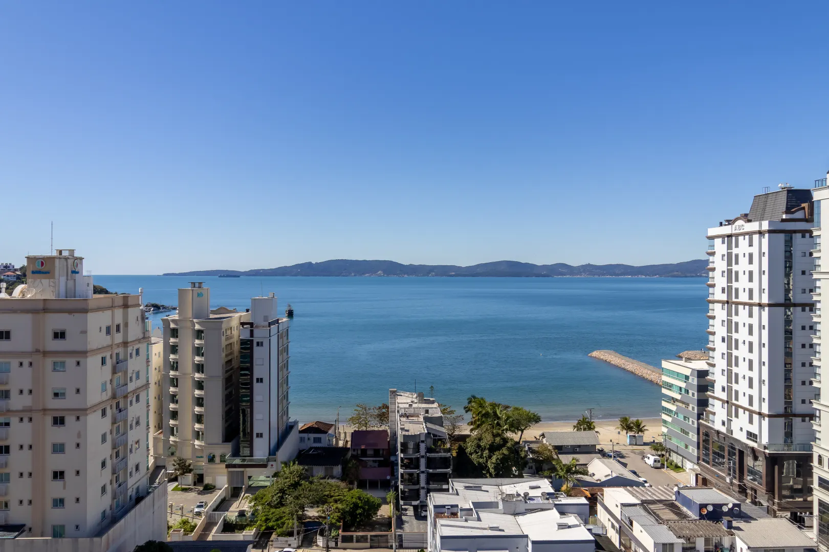 Manhattan Flats &mdash; 2 Studios Mobiliados com Vista Mar | Flat 1307, Centro, Itapema Rua 123-B Itapema - 