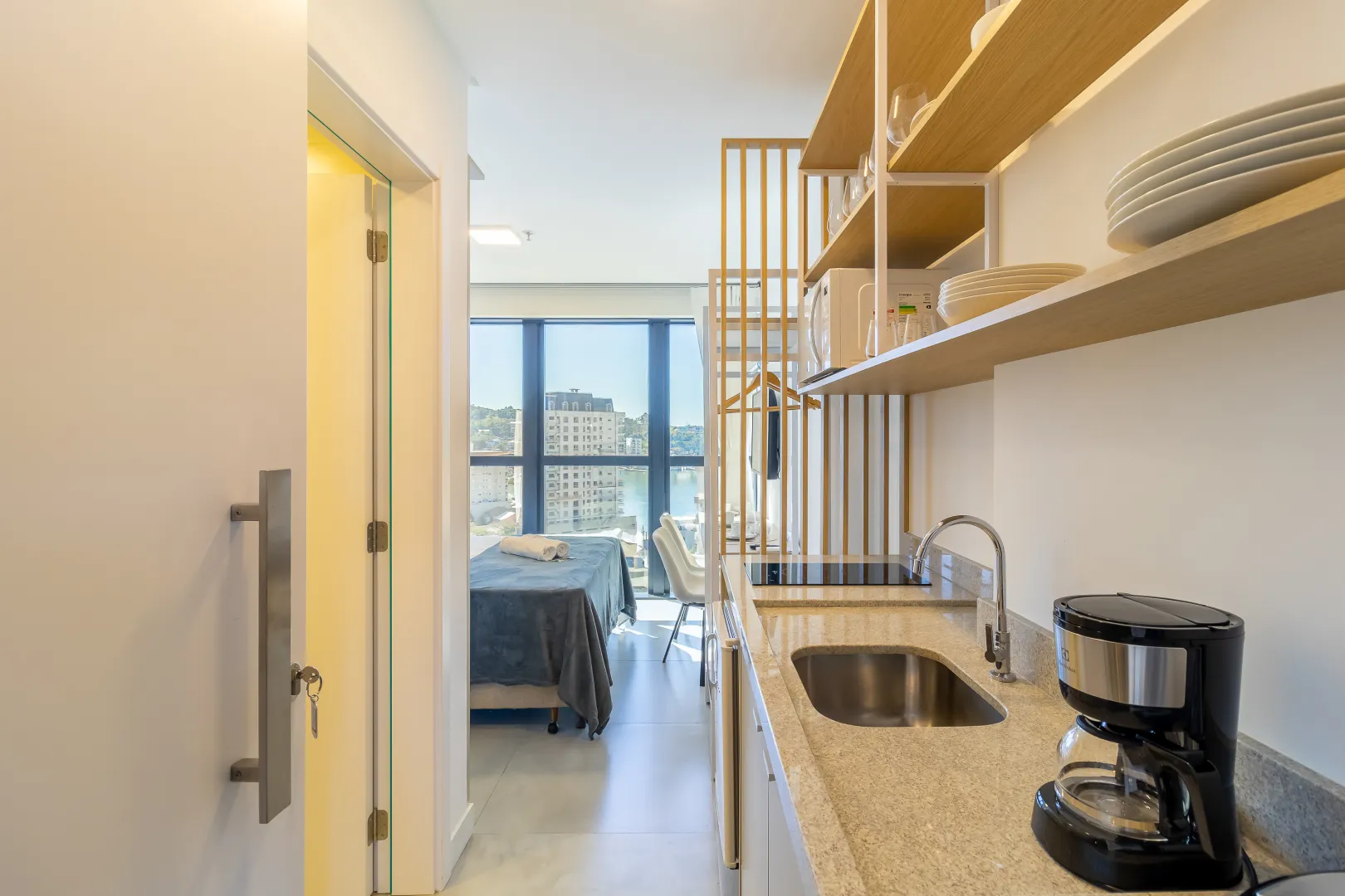 Manhattan Flats &mdash; 2 Studios Mobiliados com Vista Mar | Flat 1307, Centro, Itapema Rua 123-B Itapema - 