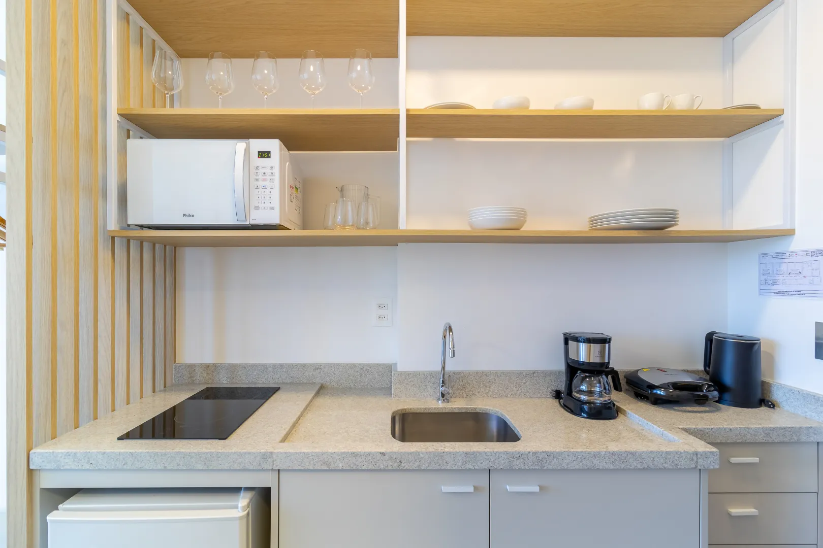 Manhattan Flats &mdash; 2 Studios Mobiliados com Vista Mar | Flat 1307, Centro, Itapema Rua 123-B Itapema - 