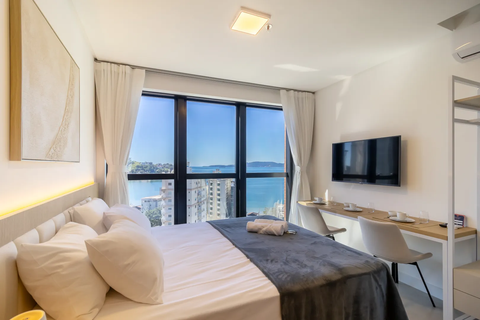 Manhattan Flats &mdash; 2 Studios Mobiliados com Vista Mar | Flat 1307, Centro, Itapema Rua 123-B Itapema - 