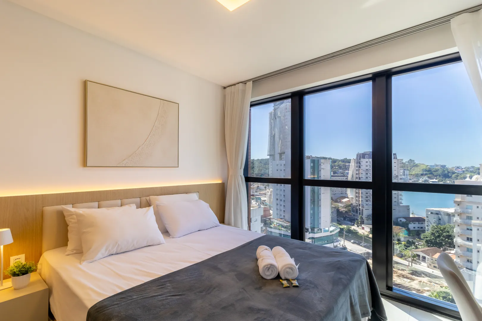 Manhattan Flats &mdash; 2 Studios Mobiliados com Vista Mar | Flat 1307, Centro, Itapema Rua 123-B Itapema - 