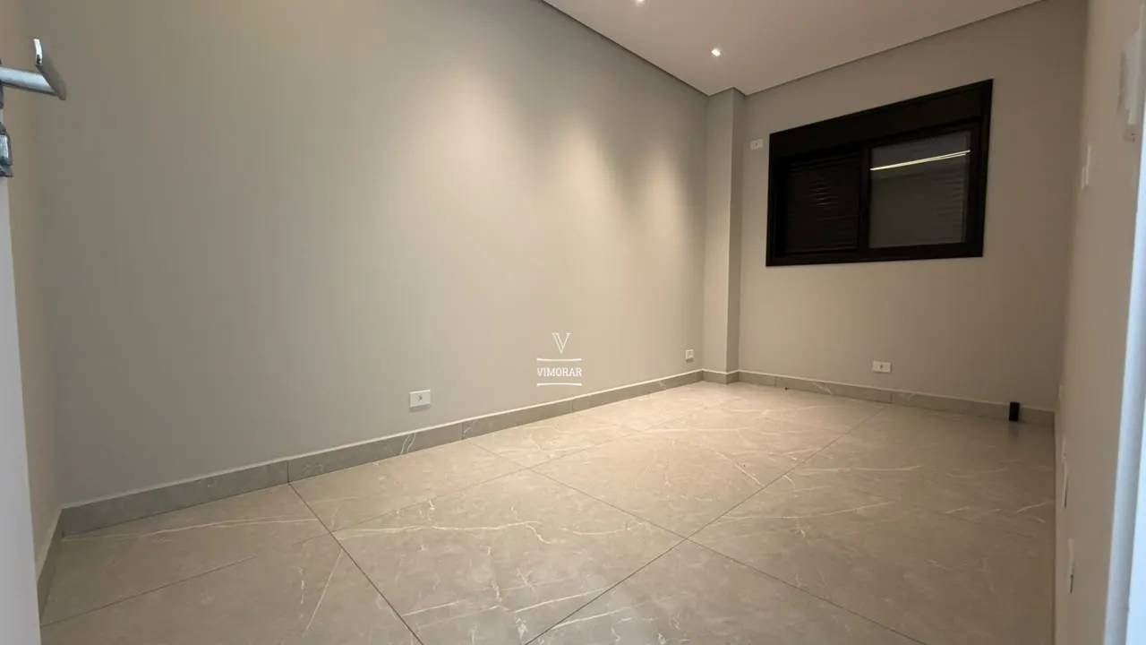 Sobrado 4 dormit&oacute;rios + 5 vagas de garagem  Guarulhos - 