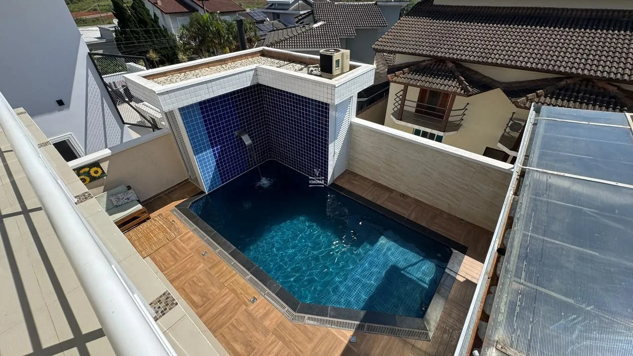 Sobrado 4 su&iacute;tes + 4 vagas de garagem  Arujá - 