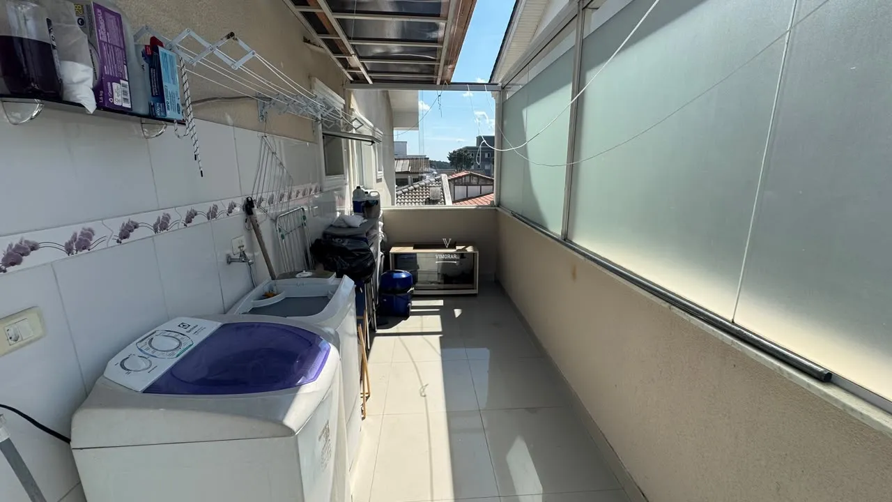 Sobrado 4 su&iacute;tes + 4 vagas de garagem  Arujá - 