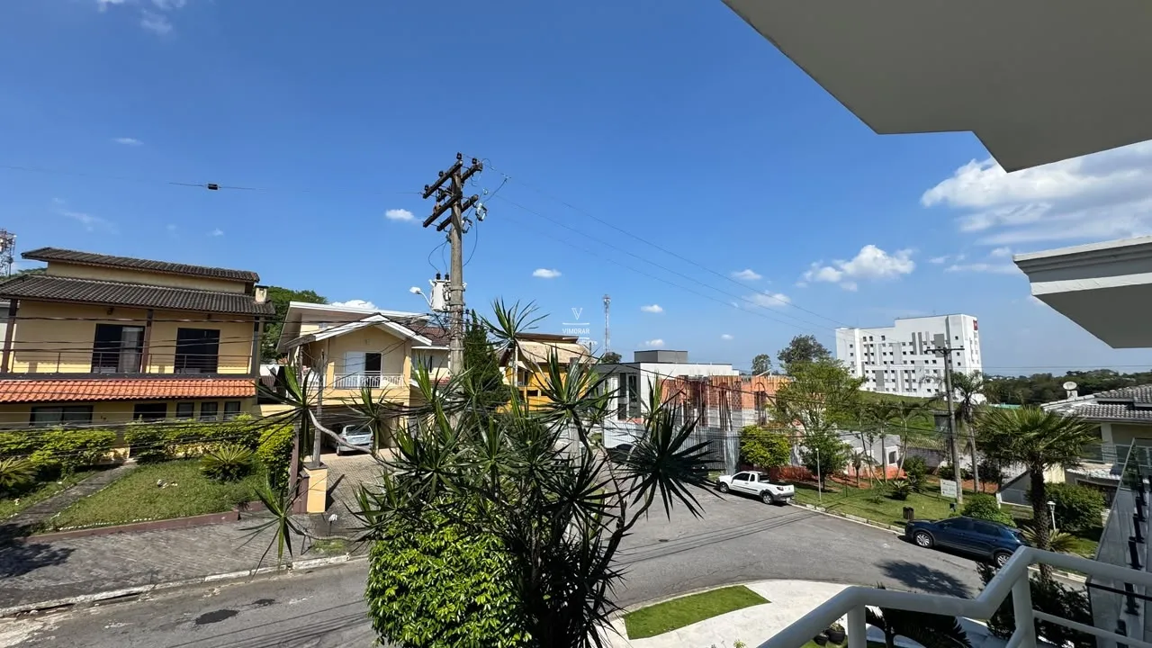 Sobrado 4 su&iacute;tes + 4 vagas de garagem  Arujá - 