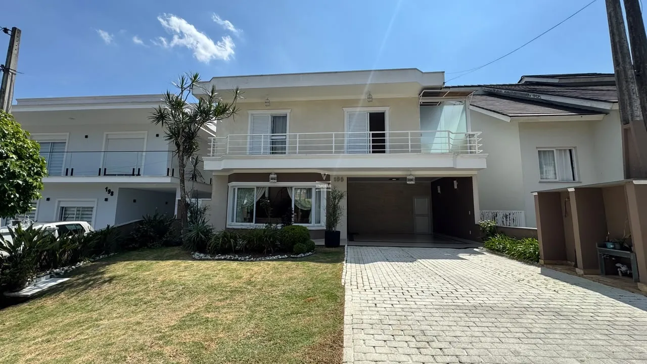 Sobrado 4 su&iacute;tes + 4 vagas de garagem  Arujá - 