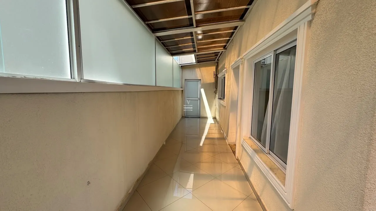 Sobrado 4 su&iacute;tes + 4 vagas de garagem  Arujá - 
